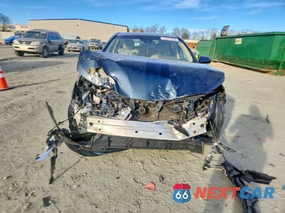 Piąte zdjęcie samochodu w środku: 2020 TOYOTA CAMRY HYBRID LE VIN:4T1L31AKXLU526509 - miniatura