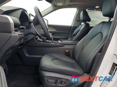 Zdjęcie 7 z 13 samochodu: 2025 TOYOTA GRAND HIGHLANDER LE VIN:5TDAAAA52SS033132 - miniatura