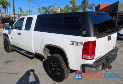 Czwarte zdjęcie samochodu z boku: 2011 GMC SIERRA K2500 SLE VIN:1GT220CG9BZ350933 - miniatura