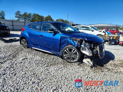 Czwarte zdjęcie samochodu z boku: 2016 HYUNDAI VELOSTER TURBO VIN:KMHTC6AEXGU272233 - miniatura