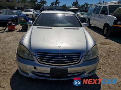 Piąte zdjęcie samochodu w środku: 2007 MERCEDES-BENZ S 550 4MATIC VIN:WDDNG86X07A111047 - miniatura