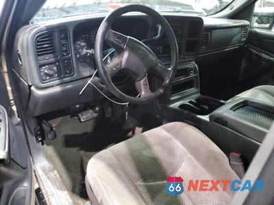 Zdjęcie 8 z 12 samochodu: 2005 CHEVROLET SILVERADO K2500 HEAVY DUTY VIN:1GCHK23245F903164 - miniatura