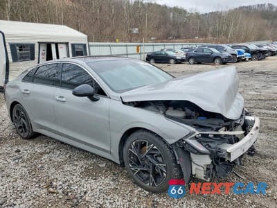 Czwarte zdjęcie samochodu z boku: 2025 KIA K5 GT LINE VIN:KNAG64J78S5271827 - miniatura