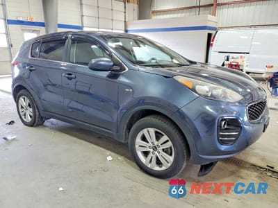 Czwarte zdjęcie samochodu z boku: 2017 KIA SPORTAGE LX VIN:KNDPMCAC7H7118627 - miniatura