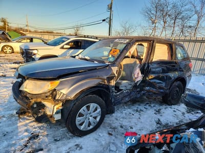 2010 SUBARU FORESTER 2.5X JF2SH6AC8AH799186 - główne zdjęcie licytacji z USA - miniatura