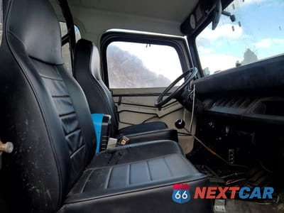 Zdjęcie 10 z 11 samochodu: 1987 JEEP WRANGLER VIN:2BCHV81J6HB519642 - miniatura