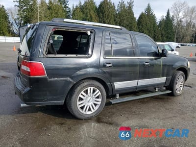 Trzecie zdjęcie samochodu z tyłu: 2008 LINCOLN NAVIGATOR VIN:5LMFU285X8LJ07893 - miniatura