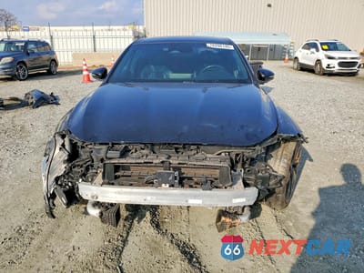 Piąte zdjęcie samochodu w środku: 2023 GENESIS G70 2.0T VIN:KMTG34TA6PU106782 - miniatura