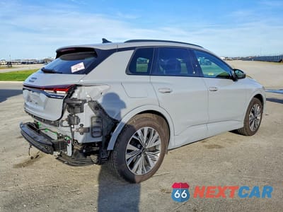 Trzecie zdjęcie samochodu z tyłu: 2025 AUDI Q4 E-TRON PREMIUM VIN:WA1A5BFZXSP040386 - miniatura