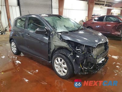 Czwarte zdjęcie samochodu z boku: 2021 CHEVROLET SPARK LS VIN:KL8CB6SA0MC707919 - miniatura