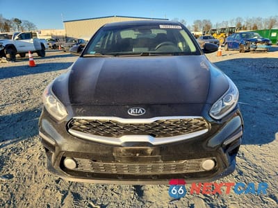 Piąte zdjęcie samochodu w środku: 2021 KIA FORTE FE VIN:3KPF24AD9ME359194 - miniatura