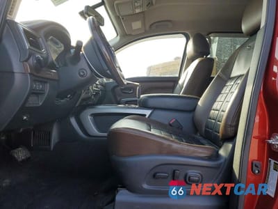 Zdjęcie 7 z 11 samochodu: 2016 NISSAN TITAN XD 4WD V8 TDSL 5.0L PLATINUM VIN:1N6BA1F40GN510333 - miniatura