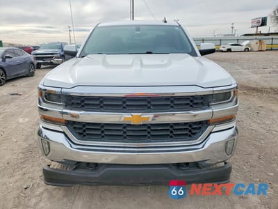 Piąte zdjęcie samochodu w środku: 2018 CHEVROLET SILVERADO K1500 LT VIN:3GCUKREC2JG240554 - miniatura