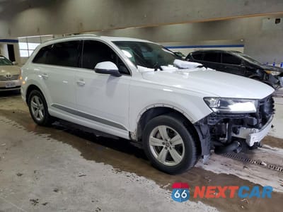 Czwarte zdjęcie samochodu z boku: 2017 AUDI Q7 PREMIUM VIN:WA1AHAF7XHD050846 - miniatura