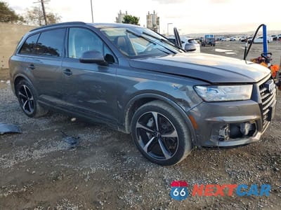 Czwarte zdjęcie samochodu z boku: 2019 AUDI Q7 PRESTIGE VIN:WA1VAAF72KD001377 - miniatura