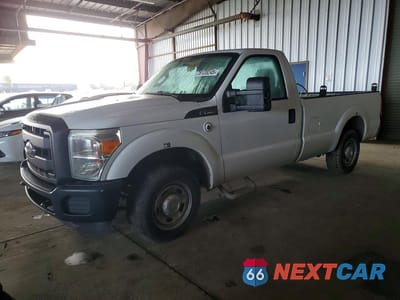 2013 FORD F250 SUPER 1FTBF2A64DEB82154 - główne zdjęcie licytacji z USA - miniatura