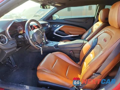 Zdjęcie 7 z 11 samochodu: 2018 CHEVROLET CAMARO SS VIN:1G1FH1R72J0156415 - miniatura