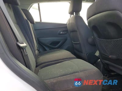 Zdjęcie 10 z 11 samochodu: 2019 CHEVROLET TRAX LS VIN:3GNCJKSB3KL379450 - miniatura