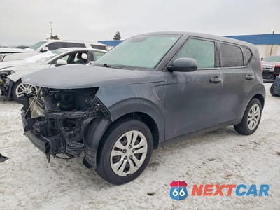 2020 KIA SOUL LX KNDJ23AU1L7098162 - główne zdjęcie licytacji z USA - miniatura