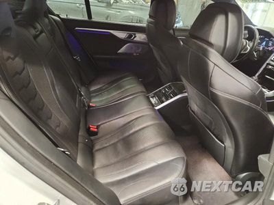 Zdjęcie 10 z 11 samochodu: 2021 BMW M850XI VIN:WBAGV8C02MCG14191 - miniatura