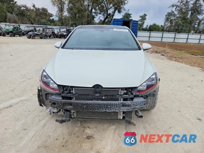 Piąte zdjęcie samochodu w środku: 2015 VOLKSWAGEN GTI VIN:3VW5T7AU7FM000264 - miniatura