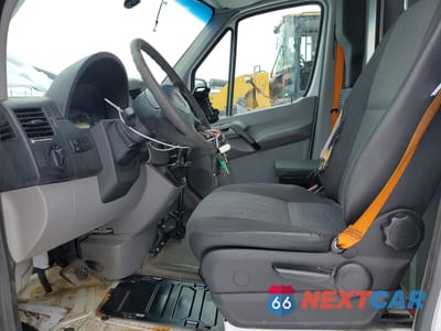 Zdjęcie 7 z 12 samochodu: 2012 MERCEDES-BENZ SPRINTER 2500 VIN:WD3PE8CBXC5680468 - miniatura