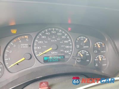 Zdjęcie 9 z 12 samochodu: 2001 CHEVROLET SILVERADO FLATBED TRUCK VIN:1GBJC34151F135588 - miniatura