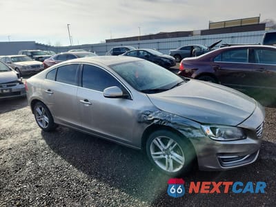 Czwarte zdjęcie samochodu z boku: 2014 VOLVO S60 T5 VIN:YV1612FH2E1292567 - miniatura