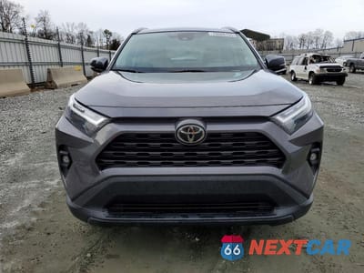 Piąte zdjęcie samochodu w środku: 2022 TOYOTA RAV4 XLE PREMIUM VIN:2T3C1RFVXNC201944 - miniatura