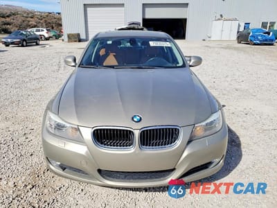 Piąte zdjęcie samochodu w środku: 2009 BMW 328 XI VIN:WBAPK735X9A450770 - miniatura