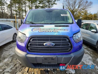 Piąte zdjęcie samochodu w środku: 2018 FORD TRANSIT T-150 VIN:1FTYE1YM5JKB40195 - miniatura