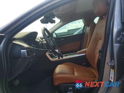 Zdjęcie 7 z 12 samochodu: 2020 JAGUAR XE R-DYNAMIC S VIN:SAJAT4GX0LCP61699 - miniatura