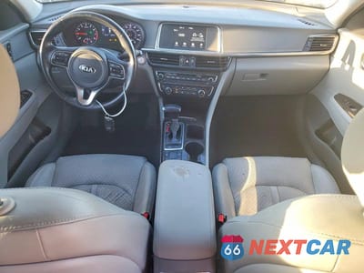 Zdjęcie 8 z 12 samochodu: 2018 KIA OPTIMA EX VIN:5XXGU4L30JG180578 - miniatura