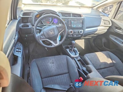Zdjęcie 8 z 13 samochodu: 2018 HONDA FIT SPORT VIN:3HGGK5H68JM711332 - miniatura