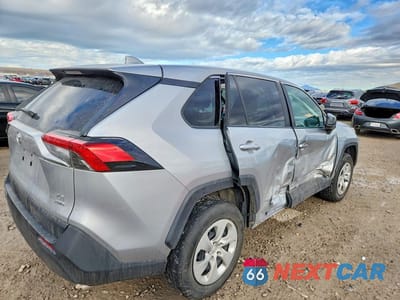 Trzecie zdjęcie samochodu z tyłu: 2023 TOYOTA RAV4 LE VIN:2T3F1RFV2PW372878 - miniatura