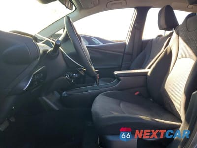 Zdjęcie 7 z 12 samochodu: 2017 TOYOTA PRIUS TWO ECO VIN:JTDKARFU1H3029506 - miniatura