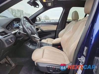 Zdjęcie 7 z 13 samochodu: 2017 BMW X1 XDRIVE28I VIN:WBXHT3C39H5F84579 - miniatura