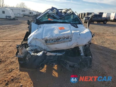 Piąte zdjęcie samochodu w środku: 2025 CHEVROLET SILVERADO K2500 HEAVY DUTY VIN:1GC4KLE72SF144586 - miniatura