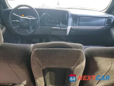 Zdjęcie 8 z 12 samochodu: 2001 GMC YUKON XL K1500 VIN:1GKFK16TX1J296933 - miniatura