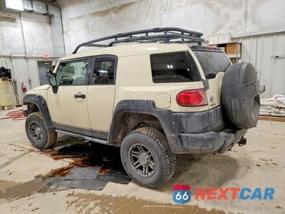 Drugie zdjęcie samochodu z przodu: 2010 TOYOTA FJ CRUISER BASE VIN:JTEBU4BF8AK080140 - miniatura