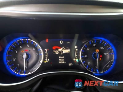 Zdjęcie 9 z 12 samochodu: 2018 CHRYSLER PACIFICA LIMITED VIN:2C4RC1GG5JR320428 - miniatura