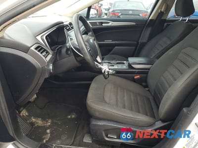 Zdjęcie 7 z 11 samochodu: 2020 FORD FUSION SE VIN:3FA6P0HD9LR256502 - miniatura