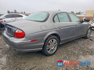 Trzecie zdjęcie samochodu z tyłu: 2003 JAGUAR S-TYPE VIN:SAJEA01UX3HM62030 - miniatura