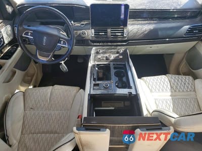 Zdjęcie 8 z 13 samochodu: 2019 LINCOLN NAVIGATOR BLACK LABEL VIN:5LMJJ2TT2KEL06859 - miniatura