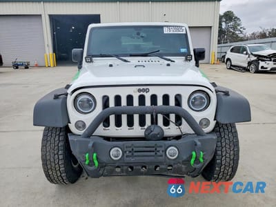 Piąte zdjęcie samochodu w środku: 2016 JEEP WRANGLER SPORT VIN:1C4AJWAG3GL274205 - miniatura