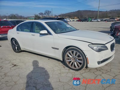 Czwarte zdjęcie samochodu z boku: 2012 BMW 750 XI VIN:WBAKC6C53CC397231 - miniatura