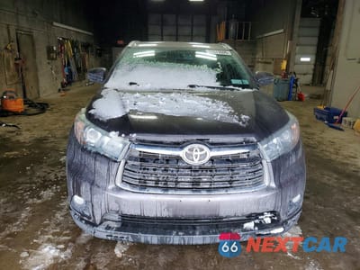 Piąte zdjęcie samochodu w środku: 2015 TOYOTA HIGHLANDER XLE VIN:5TDJKRFH3FS147077 - miniatura