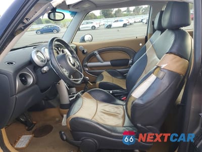 Zdjęcie 7 z 12 samochodu: 2004 MINI COOPER S VIN:WMWRE33484TD85899 - miniatura