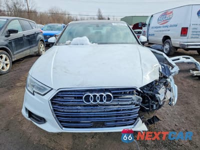 Piąte zdjęcie samochodu w środku: 2017 AUDI A3 PREMIUM VIN:WAUB8GFF3H1053073 - miniatura