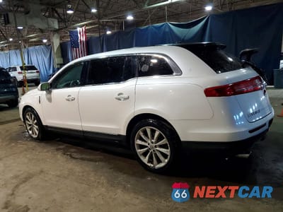 Drugie zdjęcie samochodu z przodu: 2012 LINCOLN MKT VIN:2LMHJ5AT5CBL50233 - miniatura